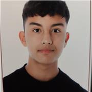 Estudiante de bachillerato dispuesto a enseñar principalmente ingles todo y que también podria enseñar otras materias de la ESO o